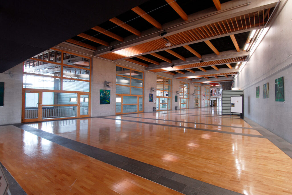 Exposer dans le hall d'espaceVAL